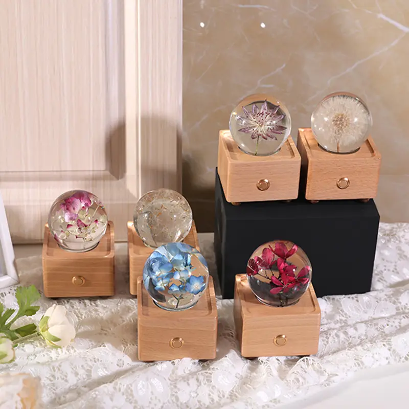 Gadget de bola de cristal para Navidad, productos únicos a la venta en línea, decoraciones ligeras de madera, novedad de 2022
