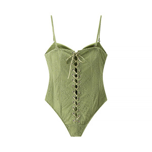 Completo Set Estivo da <span class=keywords><strong>Donna</strong></span>: Top Halter in Pizzo Sexy e Gonna in Raso - Nuova Collezione Moda all'Ingrosso - <span class=keywords><strong>Abbigliamento</strong></span> Eco-Friendly - Product Image 6