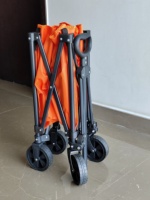Keranjang Lipat Mini Persegi Portabel Oranye Baja 4 Roda untuk Camping