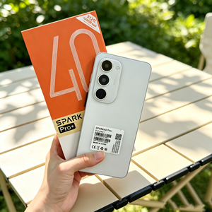 Spark 40 pro+ Teléfono móvil Android con todas las funciones, sonido claro y experiencia de uso cómoda - Product Image 1