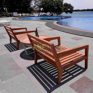 Découvrez la chaise Cattalina Moana, un mobilier de jardin en teck durable, intemporel et résistant aux intempéries pour votre tranquillité. - Product Image 2