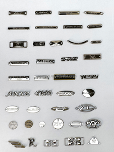 Модная металлическая этикетка с логотипом на заказ, экологическая швейная этикетка для одежды, сумки для обуви с техникой нанесения покрытия - Product Image 4