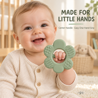 Anneau de dentition pour bébé en silicone en forme de pétale de fleur, barre centrale ronde, prise en main facile, multi-textures, qualité alimentaire, sans couture, cadeau pour nouveau-né, OEM ODM, vente en gros