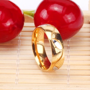 Anillo de Pareja Ason Elegante, Chapado en Oro de 18K, con Circonita Personalizada, Joyería de Acero Inoxidable para Boda o Compromiso - Product Image 3