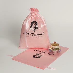 Sac à cheveux en satin doux personnalisé avec cordon de serrage pour le rangement des cheveux, des bijoux, des cosmétiques et des <span class=keywords><strong>sous</strong></span>-vêtements à la maison avec impression de logo, cadeau <span class=keywords><strong>bonnet</strong></span> - Product Image 6