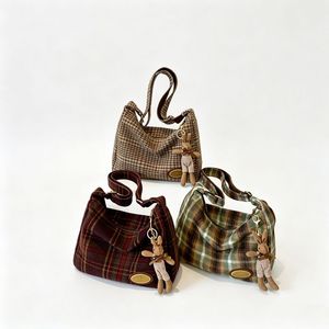 Small MOQ Luxury Crossbody Bags for Women Eco-Friendly Suitable for All Seasons Fashion with for Travel & Daily Use - Product Image 1