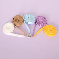 Vente en gros usine Lacets plats en polyester de 8 mm pour baskets, chaussures de skate, chaussures en toile et chaussures de randonnée