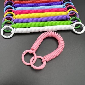 Porte-clés spirale rétractable antivol avec cordon extensible de sécurité et mousqueton métallique pour clés - Product Image 2