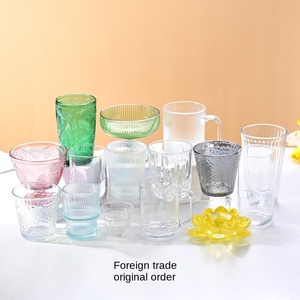 Gobelet en verre moderne de petite taille avec paille et couvercle, résistant au lave-vaisselle et au micro-ondes, pour thé, café, cadeaux attentionnés - Product Image 3