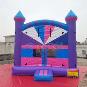 Castillo inflable comercial para niños, color rosa, para fiestas al aire libre. - Product Image 1