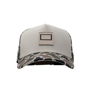 หมวกแก๊ปตาข่ายแบบกำหนดเอง OEM พร้อมโลโก้ 5 แผง ปีกโค้งเล็กน้อย แบบ Snapback ป้ายยางกันน้ำ หมวกกอล์ฟ - Product Image 2