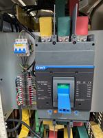 Régulateur de tension automatique triphasé à induction immergée dans l'huile 2000KVA