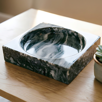 Plateau à thé carré en marbre gris argenté de luxe pour maisons modernes, hôtels de luxe et décoration de table basse.