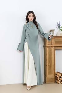 Ensemble Modeste pour Femmes Musulmanes : Tunique Unique à Fente Latérale et Pantalon Ample Personnalisable - Product Image 3