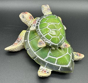 Hecho a mano personalizado 3D diseñador tortugas marinas resina estatua decoración <span class=keywords><strong>del</strong></span> hogar tortuga estatuilla para aniversario Naturaleza muerta patrón - Product Image 1