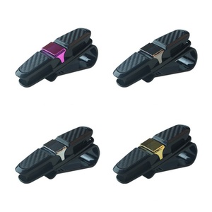 Clipe de Óculos de Sol para Quebra-Sol Universal de Carro, Porta-Óculos Portátil para Cartões e Tickets - Product Image 2