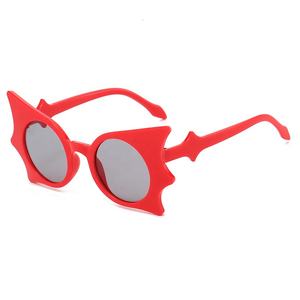 Lunettes de soleil amusantes pour enfants, motif papillon, pour garçons et filles, style dessin animé, protection UV pour les voyages en extérieur - Product Image 5