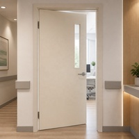 Porte battante médicale blanc crème avec fenêtre en verre pour clinique, salle de consultation du médecin, bâtiment de santé