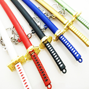Mini Figura Anime di <span class=keywords><strong>Tanjiro</strong></span> con Spada per Uomo, Portachiavi in Metallo Kimetsu No Yaiba, Ciondolo Cosplay, Giocattolo Katana - Product Image 3