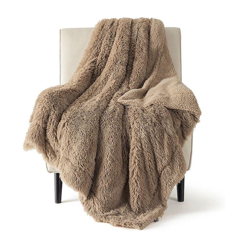 สีน้ำตาล