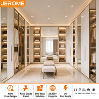 Armoire de rangement intégrée de luxe, penderie moderne en U, dressing blanc avec miroir intégré