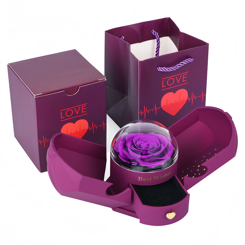 Fleur éternelle violette