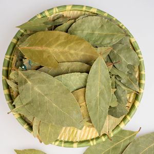 Zhengzhonghe Natuurlijke Kruiden Gedroogd Laurierblad Hele Laurierblaadjes Uit Guangxi China-24 Maanden Houdbaar Om Te Koken - Product Image 3