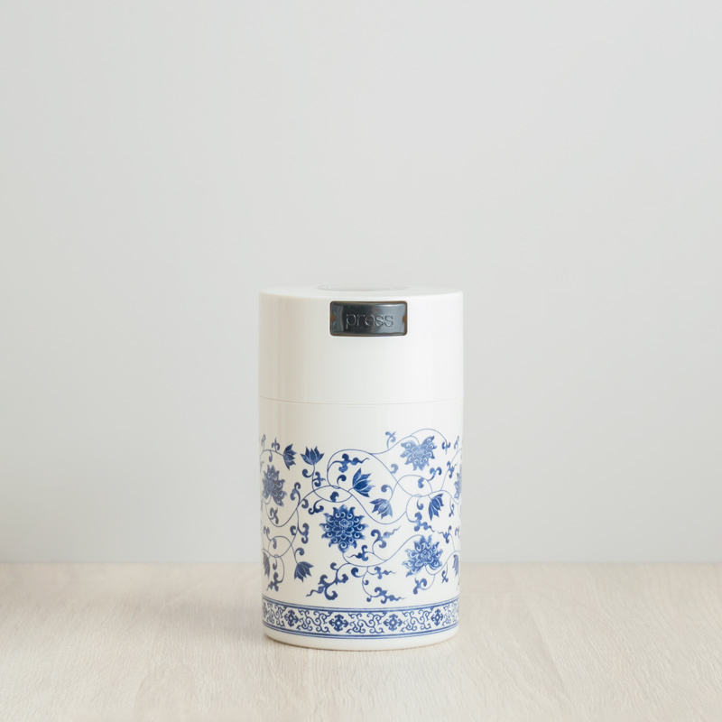 White Lid + Blue-and-White Porcelain