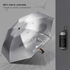 Parapluie de voyage portable classique 5 plis 8 baleines mini format avec revêtement noir pour adultes, résistant aux UV et imperméable - Product Image 1