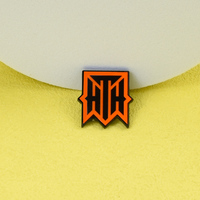 Broches personnalisées en émail, motif visage triste de dessin animé, épées croisées, logo créatif, épingles de revers en métal pour sacs à dos, chapeaux et vêtements