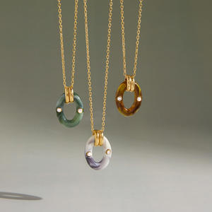 สร้อยคอจี้เรซิ่นรูปไข่ สแตนเลสสตีลกันน้ำ สไตล์มินิมอล ของขวัญสำหรับเธอ เหมาะกับทุกชุด - Product Image 6