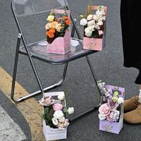 Maßgeschneiderte DIY-Arrangement Tragbare Umweltfreundliche Weiße Karton-Blumenbox mit Bronzierung für Feiertage UV-Prägung