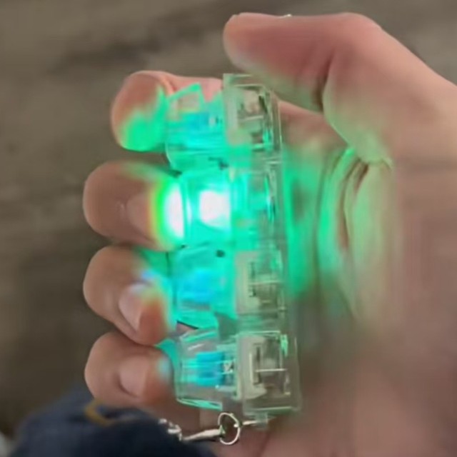 [RGB Lighting Effects] Plastic Creative Stress-Relief Keychain Keyboard Axis Tester Illuminated Transparent Keycaps Model