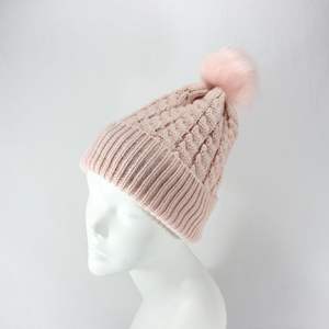 HK41 chapeau tricoté blanc uni Satin doublé manchette de sport d'hiver acrylique <span class=keywords><strong>amovible</strong></span> <span class=keywords><strong>pompon</strong></span> toque <span class=keywords><strong>bonnet</strong></span> <span class=keywords><strong>bonnet</strong></span> en tricot pour femme - Product Image 5