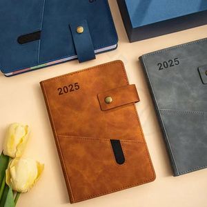 Agendas Personalizadas de Cuero PU A5 y Cuadernos Personalizados con Banda Elástica - Product Image 4