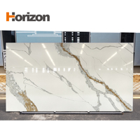 Comptoir d'évier de salle de bain commercial en pierre de quartz en cristal blanc avec double lavabo