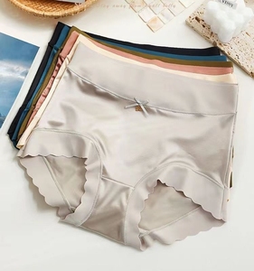 Biancheria intima da donna in seta di ghiaccio <span class=keywords><strong>senza</strong></span> cuciture in raso seta di ghiaccio da donna <span class=keywords><strong>senza</strong></span> traccia vita media a maglia biancheria intima Soild <span class=keywords><strong>slip</strong></span> - Product Image 3