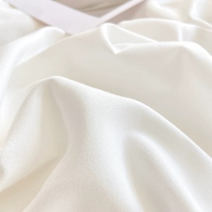 Giống như bánh nóng giá thấp nhất bán buôn sợi nhỏ 100% polyester tẩy trắng trắng cho bộ đồ giường đặt Châu Âu đóng gói trong CuộN - Product Image 1