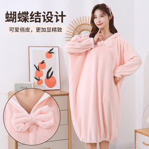 เสื้อคลุมอาบน้ำแบบมีฮู้ด Jin Ao ไซส์เดียว ผ้าคอรัลฟลีซ ซึมซับน้ำได้ดี เนื้อนุ่ม ชุดนอนสำหรับผู้หญิง - Product Image 2