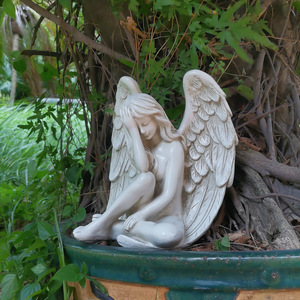 Escultura de Resina Vintage para Jardín - Estatua de Ángel y Doncella con Alas de Ángel, Decoración para Patio/Jardín - Product Image 3