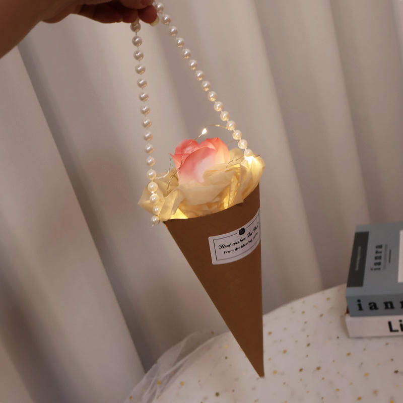 ไอศกรีมสีชมพูไล่เฉดกุหลาบ