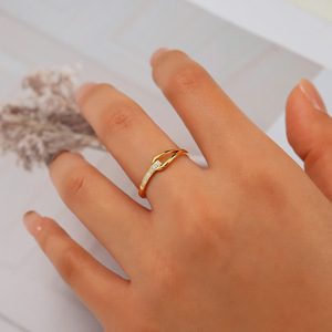 Anello Impermeabile in Acciaio Inossidabile 316L Placcato Oro 18K con Zirconi, Regalo per Matrimonio e Fidanzamento, Anelli Abbinati per Coppie - Product Image 6