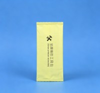 Kit de nettoyage d'écran de téléphone : lingettes alcoolisées, autocollants anti-poussière, carte de raclage, chiffon en microfibre pour écrans de téléphone, appareils photo et téléviseurs