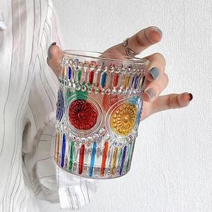Vaso de vidrio retro con diseño de girasol pintado a mano, estilo INS, ideal para uso doméstico, para beber té de frutas o café. - Product Image 2