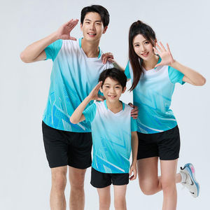 T-shirt de course personnalisé pour adultes et enfants, dégradé, séchage rapide, respirant et anti-transpiration pour le badminton, le tennis de table et le volley-ball - Product Image 1