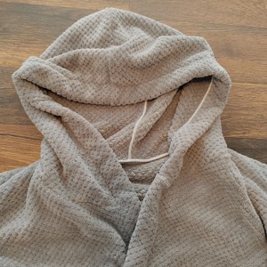 Vente en gros de vêtements de nuit de couleur unie pour femmes pour la maison, logo personnalisé, peignoir en velours corail confortable et épais pour l'hôtel, <span class=keywords><strong>spa</strong></span> et baignade - Product Image 3