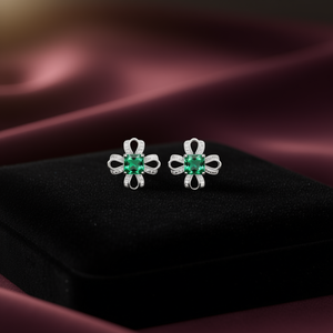 Boucles d'oreilles classiques à fleurs avec pierre précieuse verte taille princesse, en argent 925, fermoir en or blanc, pour femmes, à porter au quotidien - Product Image 2