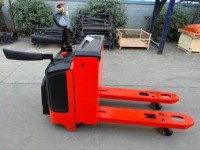Chariot élévateur électrique de 2500 kg pour entrepôt avec déplaceur latéral hydraulique alimenté par batterie