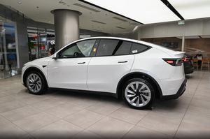 Tesla Model Y 2025, Auto Elettrica Cinese, <span class=keywords><strong>SUV</strong></span> Sportivo, Guida a Sinistra, Auto Elettrica ad Alte Prestazioni, 5 Posti, Veicolo a Nuova Energia - Product Image 2