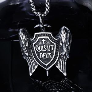 Collar con Colgante de San Miguel Arcángel en Acero Inoxidable, Escudo Alado con Espada, Tono Plateado, Estilo Gótico Urbano para Hombre - Product Image 3